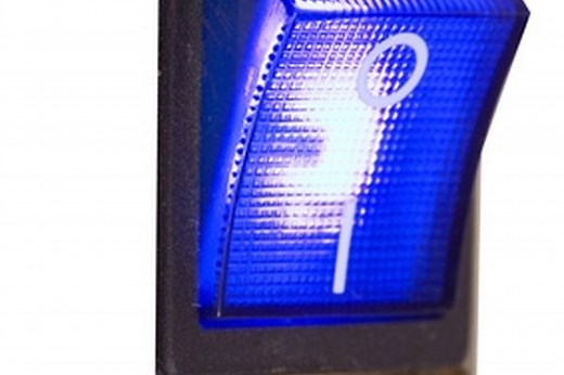 How to Wire an On/Off Switch for an Auto Cool Fan