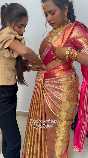 Geetha C on Instagram: "Saree side pleating without heating🥰 @geetha_artistry_ 8431483876 #makeupschool #makeupartist #makeup #mua #makeupacademy #beauty #makeuptutorial #makeupcourse #beautymakeup #makeuplover #makeupclass #bridalmakeup #makeupaddict #beautyschool #makeupartistlife #makeupartists #makeupartistsworldwide #makeupcourses #makeupeducation #makeupstudio #makeupart #makeuplooks #makeupsurabaya #makeuplessons #learnmakeup #upsc #makeupstore #makeupjunkie #fashionmakeup #makeuptrainin