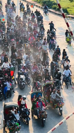Icon Shihab on Instagram: "Rajshahi city 😎🚀💯 #fblifestylechallenge #squed6t9 #highlightseveryonefollowers2025シ゚viralfbreelsfypシ゚viral #iconshihab #bikereels #viraltopic #highlight #brothers #bikeaccessories #bikerstyle"