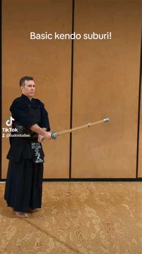 Basic types of kendo suburi! Joge Buri, Senshin Kotai Suburi, Haya Suburi. #budostudies #institutesofbudostudies #ommovement #kendo #剣道 #wayofthesword #suburi #japanesefencing #martialarts #katana #shinai #budo | Institute of Budo Studies