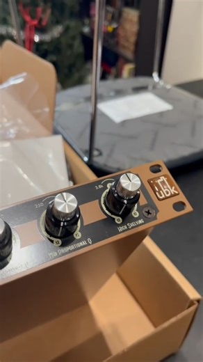 Lenny Dee on Instagram: "Audio Chit Chat: Electra Unboxing The latest edition to the studio deserves its own unboxing! Kush Electra EQ is the missing piece I needed to buff up my #musicproducer #homestudio #hardcoreproducer"