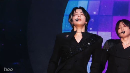 can we talk about taki's immeasurable stage presence this guy is genuinely crazy