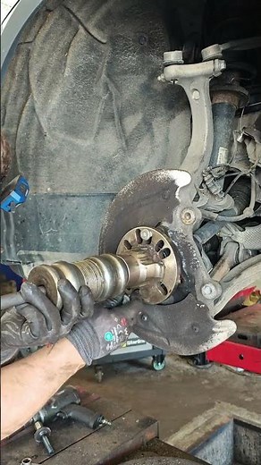 Front Wheel Bearing STUCK?! 😱 #carrepair #mechanic #workshopsm