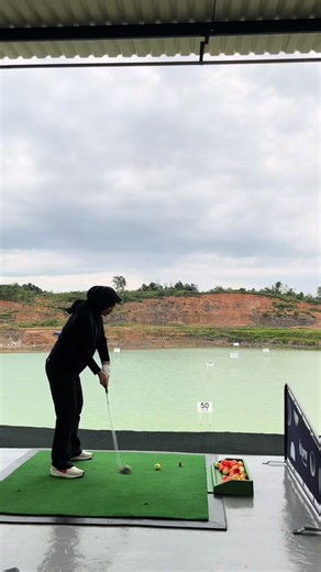 First Time Golf Driving Experience at Royal Mahligai