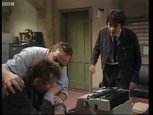 Fletch and Godber held hostage - Porridge - BBC