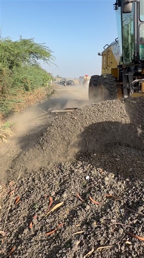 “Scrap material”grading(Road shoulder)#highwayroadconstruction”NH56.🛣️