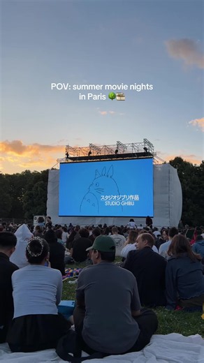 Summer Outdoor Movie Night in Paris — La Villette Tips