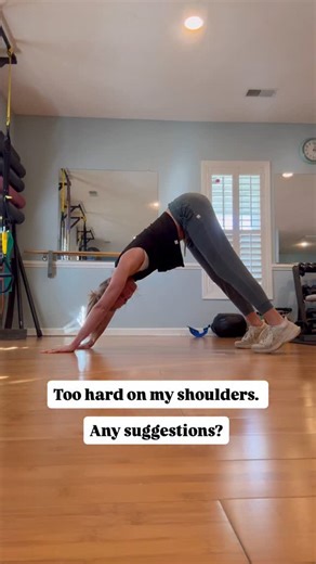 Workarounds work. 👍 —- Pushing through the hands is too important to avoid. Find a way. Feel the difference. 👉Comment DOWNLOAD for the best fitness and rehab App taught by an experienced Physical Therapist who knows the workarounds! Free 7 Day Trial. | Jill Zimmerman - Perfectly Fit Wellness