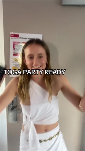 Ultimate Guide to Throwing a Toga Party