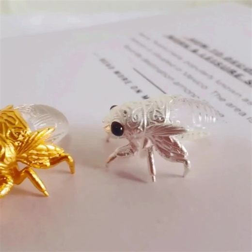 Gold Plated Copper Cicada Statue: Exquisite Desk Ornament, Symbol of Rebirth & Good Fortune, Unique Art Glass Decor Gift - Etsy