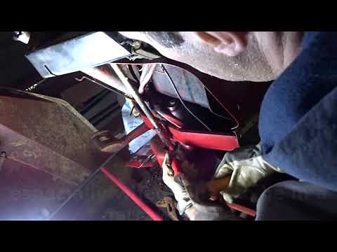 Comment chasser une goupille récalcitrante au marteau burin. Remove a cotter pin