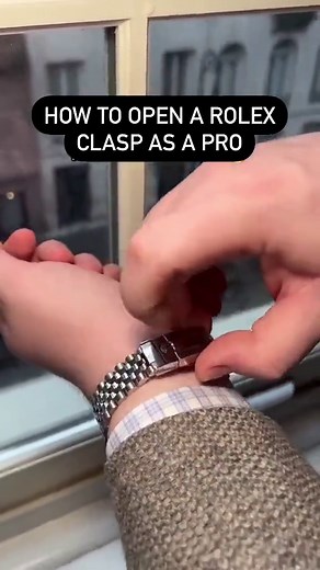 Quick Guide: How to Open a Rolex Clasp Like a Pro