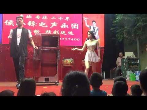 Mind-Blowing Full Body Division Magic Trick | Live Performance by Master Magician Akalau