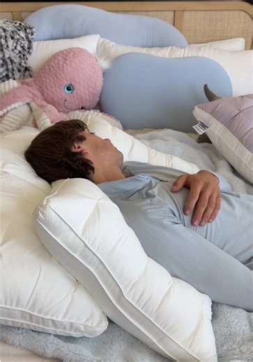 Discover the New Mellow Poof Pillow: Comfort Redefined