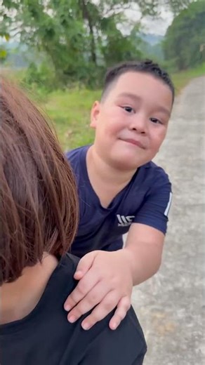 Cậu bé tốt bụng Chúc mừng Ngà của Mẹ Cậu . #funny #terding #viral #stap2