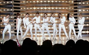 【4K LIVE】少女时代/Girls' Generation - Run Devil Run(100411)