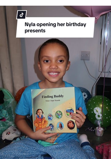 Reaction of Nyla opening her birthday presents 🥹🩷 | birthday gifts