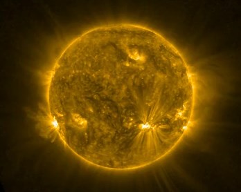 Video: Solar snake spotted slithering across sun's surface