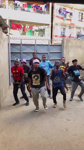 @namelesskenya @Wahu Kagwi #newchallange #backitupchallenge #dancewithyoungtit #youngtitdancecrew #fyp #xyzbca #ytit #new #TIKTOK #trend #win #champs