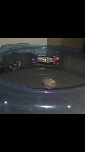 Ultimate Valkyrie VS Dread Hades #beybladeburstanime #beybladeburst #beybladebattle