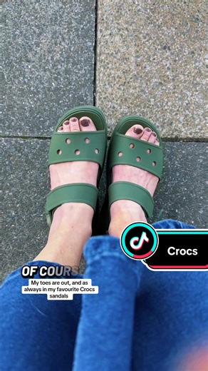 Stylish Comfort: The Crocs Soho Y-Strap Sandals Review