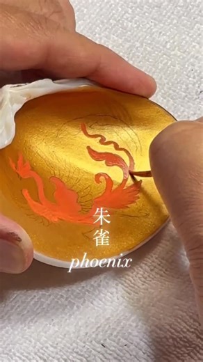 Jun Sato on Instagram: "佐藤潤 作品『朱雀（phoenix）』 貝覆 鳳凰龍虎のうち オリジナル アート作品 JUN SATO art works kaiawase 貝合わせ #佐藤潤 #art #artgram #動物画 #神獣"