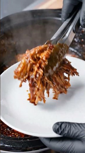 Slow Cooker Honey Garlic Shredded Chicken