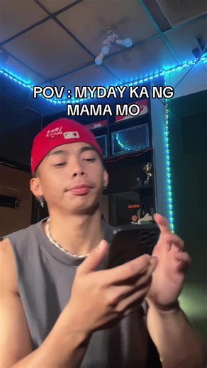 Pinaulanan ng maraming stickers eh