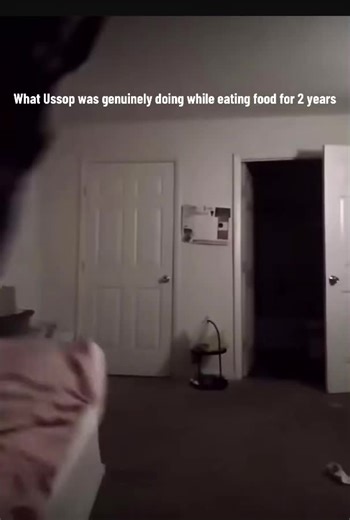2 years eating food and throwing green beans✌️ i dont know why the viggle ai thing didnt pop up #fyp #anime #viggleai