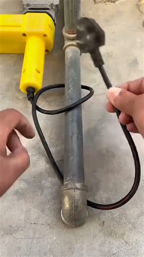 Smart Wire Hack to Remove a Jammed Plug #shortvideo