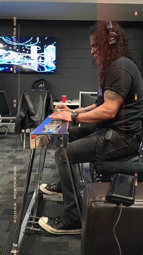 Pre soundcheck | Slash Addict | Facebook