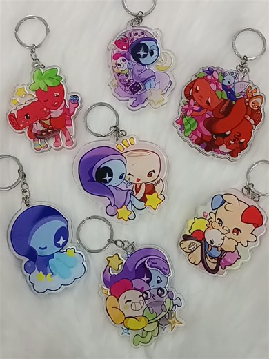 Dandy’s World vibes ✨ #roblox #dandysworld #robloxdandysworld #keychain #accesories