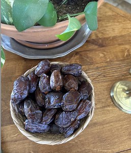 Coachella Valley Medjool Dates: Freshly Harvested, Natural, 11LB Box - Etsy