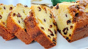 Homemade fruit bread recipe that tastes incredibly delicious