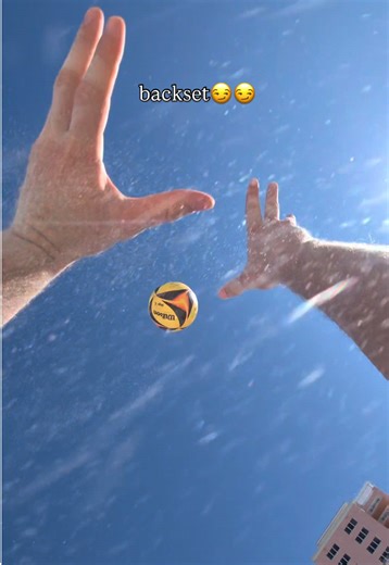 Mastering Back Set Techniques in Beach Volleyball