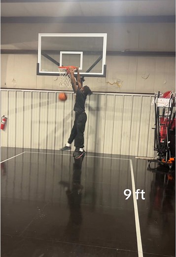 Ts was ode funny making it😂 #fyp #viral #blowup #hooper #xybca #dunkingoneveryheight @austin._leonard_ @SaksAbuserrr @zayy5__
