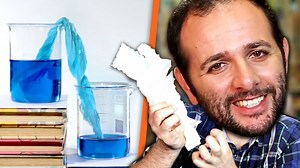 Essa experiência é muito fácil de fazer em casa: transporte água de um copo para outro usando um guardanapo de papel! Confira a "cachoeira" que a gente fez em time-lapse! #ManualdoMundo #Experiência #Diversão | Manual do Mundo