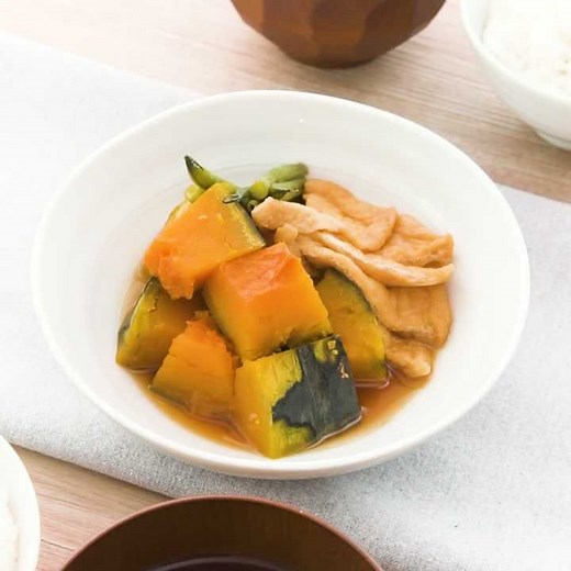 優しい味わい♪ かぼちゃと油揚げの含め煮のレシピ動画・作り方 | デリッシュキッチン
