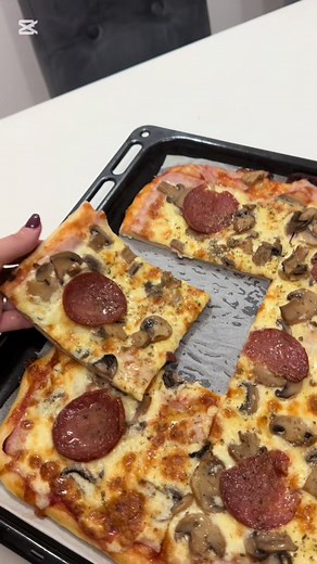 Brzo testo za pizzu za 30 minuta