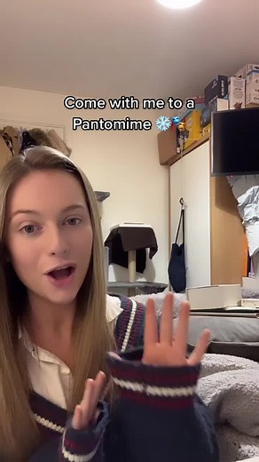 Exploring British Pantomime Traditions