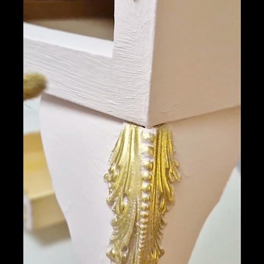 Turning This Tired Old Stand into a Pink Dream with Annie Sloan Chalk Paint! 🎨✨- Furniture Makeover"