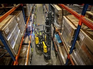 Distributing #packaging safely and efficiently with the Combi Aisle Master and Walkie CS