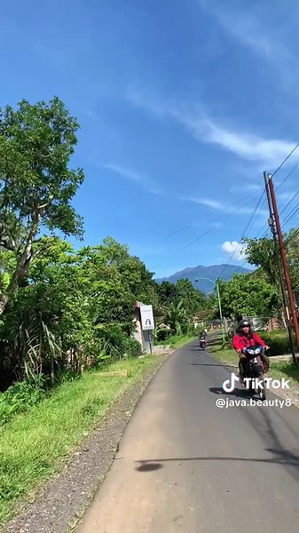Menikmati Keindahan Alam di Kaki Gunung Raung