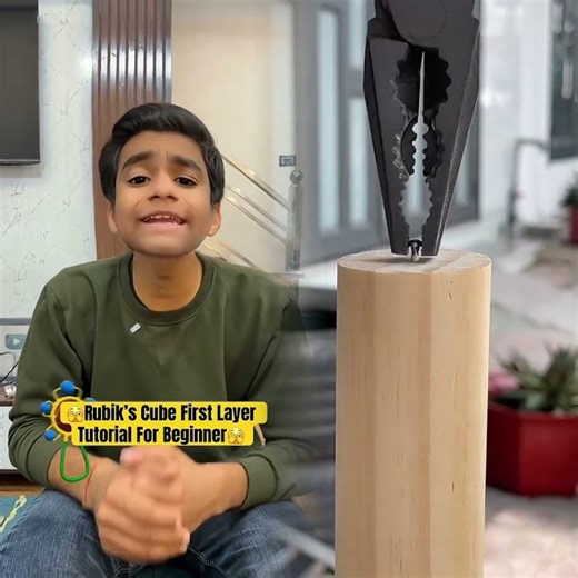 Rubik’s Cube 1st Layer Tutorial For Beginner With Fun🤣 #shorts #trending