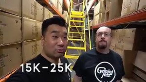 During difficult time like this, we should turn to our hobby and passion! Earlier this month, I visited GeminiJets HQ, they have a huge airplane model collection display include every single GeminiJets model made since 1998! I certainly feel like a kid in the candy store! ✈️🍭😃Full vlog in live on YouTube! (Link: https://youtu.be/e76RTcB6Rew) Don’t miss the Giveaway! . . #samchui #samchuiphotos #geminijetsmodels #geminijets #airplanemodel #diecast #diecastmodel #models #planemodel #modelplane #