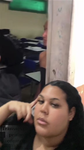 Menina Trans Ridicularizada na Escola