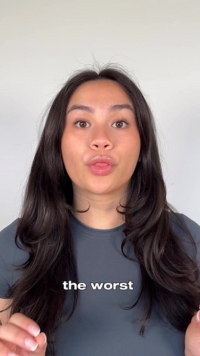 This is your everyday answer to tight skin, irritation and that ‘I’ve done too much’ realisation Our soothing formula consisting of: ✅ Hyaluronic Acid - draws in moisture to hydrate and plump ✅ Squalene - nourishes and strengthens the skin’s natural barrier ✅ Niacinamide - helps brighten and even complexion over time ✅ Calendula - calms visible redness ✅ Cucumber - refreshes and cools instantly Allows you to keeps things simple while giving your skin everything it’s asking for Your day and night