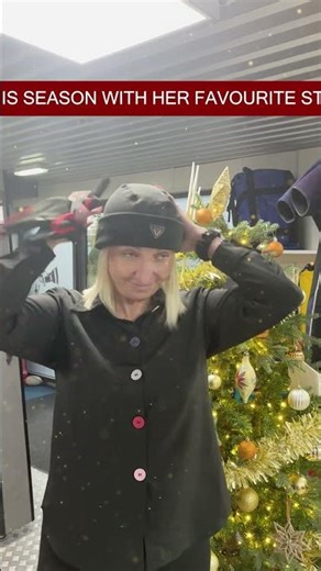 🎄 Meet the Sales Team: Ieva.