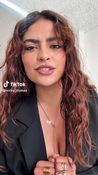 Te Quedes Bien Lejos - Nicky Dumas