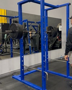 Will Tennyson on Instagram: "I said a few posts ago that I don’t squat anymore. Today I wanted to try it out to see where my strengths at… ⁣ - ⁣ This was my 6th set giving 405 a shot after finishing a 5x5 with 385lbs! HUGE PRs 💪🏼⁣ -⁣ I failed 405lbs for 1 rep a few months ago. Don’t let things like that bother you. Let it fuel you in all the right ways. Took some time off squats to build and I came back stronger than ever. 🏋🏻‍♀️"